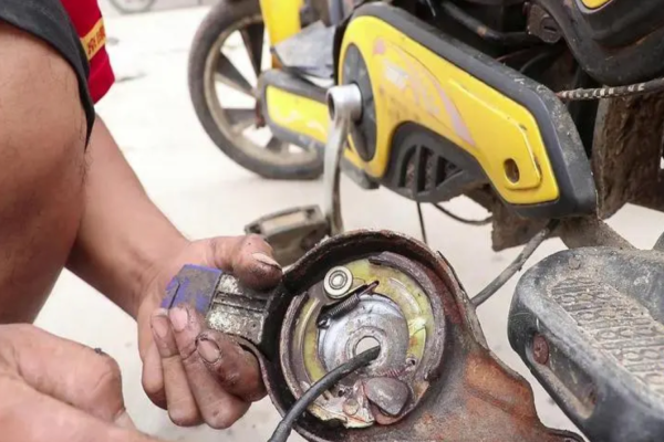 绥化市电动车刹车故障